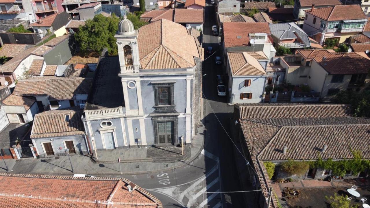 Il Borghetto Di San Giuseppe Etnarooms&Apartments Nicolosi Exterior photo